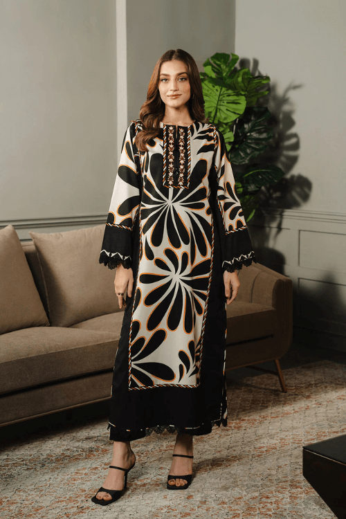 3PCS Swiss Lawn Suit Noir Bloom – Unstitched