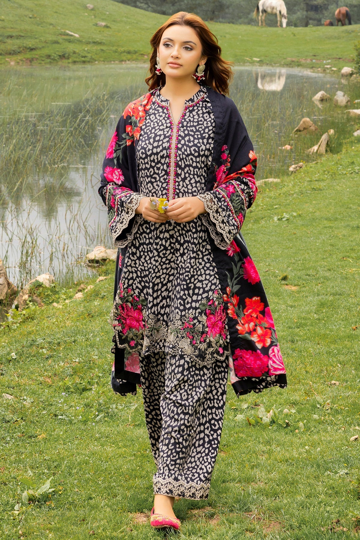 3 PCS Karandi Suit Wild Floral - Unstitched