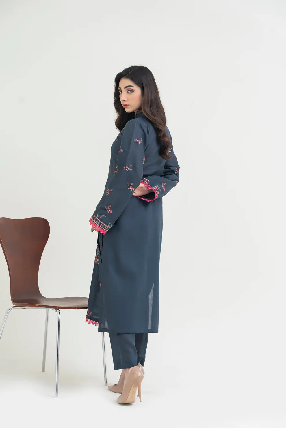 2PCS Premium Jacquard Suit Petal Noir – Unstitched